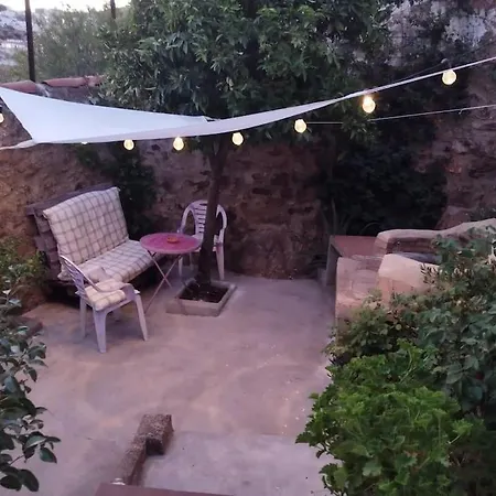 La Casa Del Barranco Que Mira Al Pico * Feria