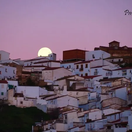 La Casa Del Barranco Que Mira Al Pico * Feria