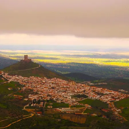 La Casa Del Barranco Que Mira Al Pico *