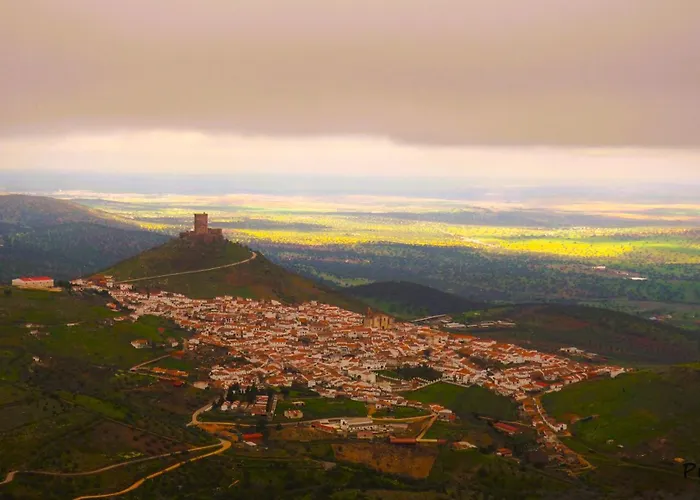 La Casa Del Barranco Que Mira Al Pico *