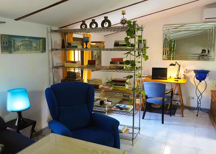 La Casa Del Barranco Que Mira Al Pico * Feria